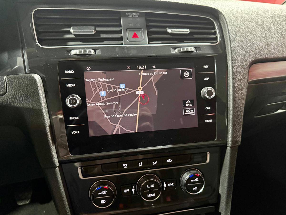 volkswagen-golf-variant-2019-diesel-1598cc