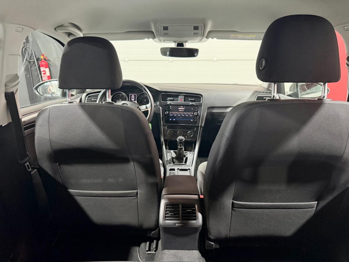 volkswagen-golf-variant-2019-diesel-1598cc