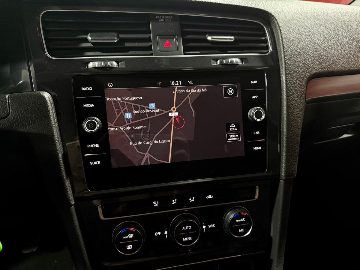 volkswagen-golf-variant-2019-diesel-1598cc