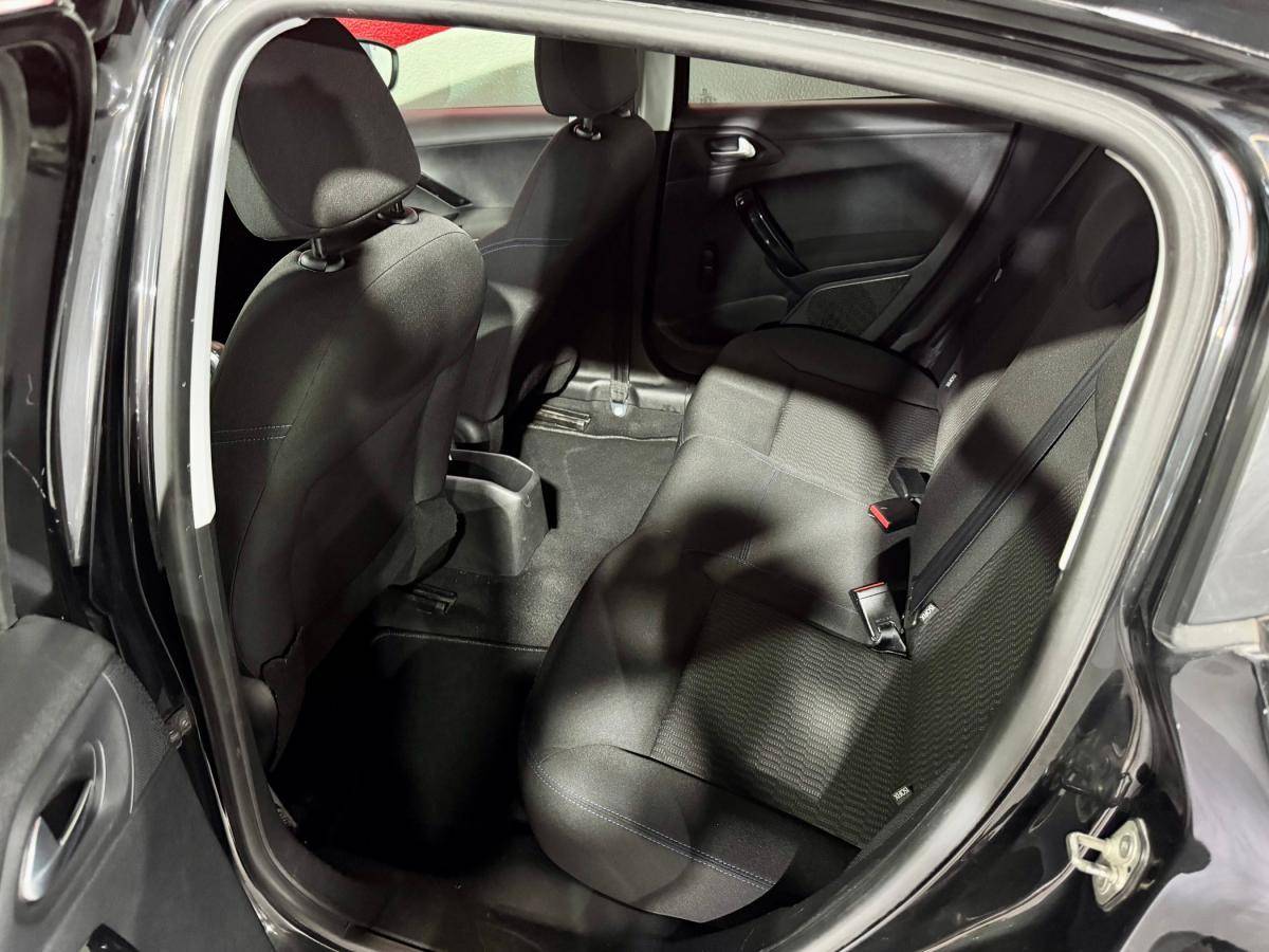 peugeot-208-2018-gasolina-1199cc