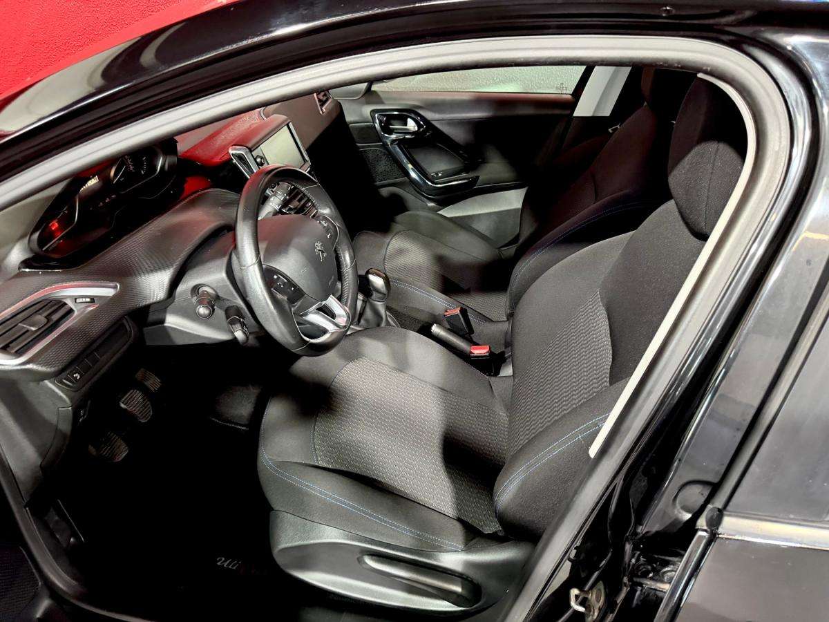 peugeot-208-2018-gasolina-1199cc
