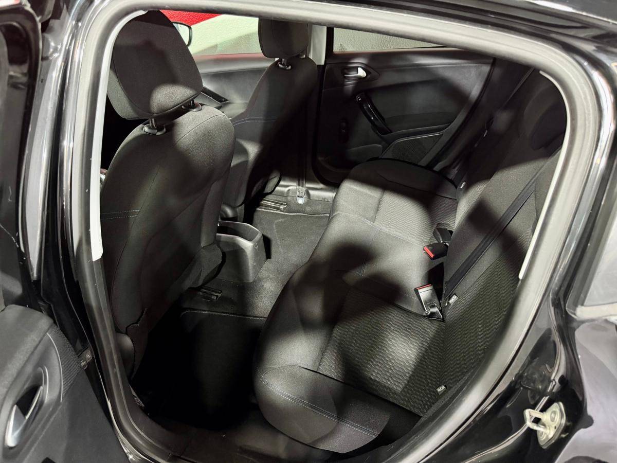 peugeot-208-2018-gasolina-1199cc