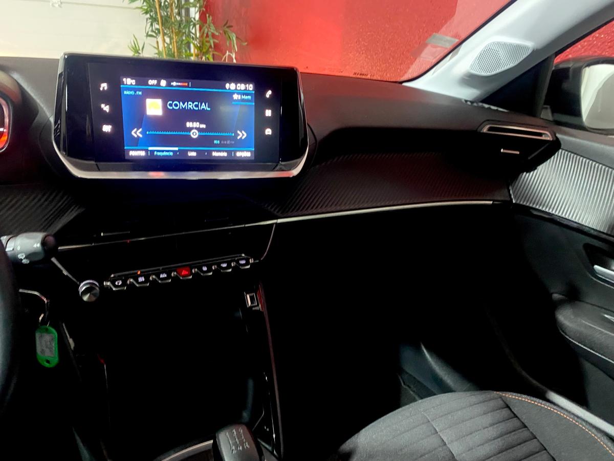 peugeot-208-2022-gasolina-1199cc