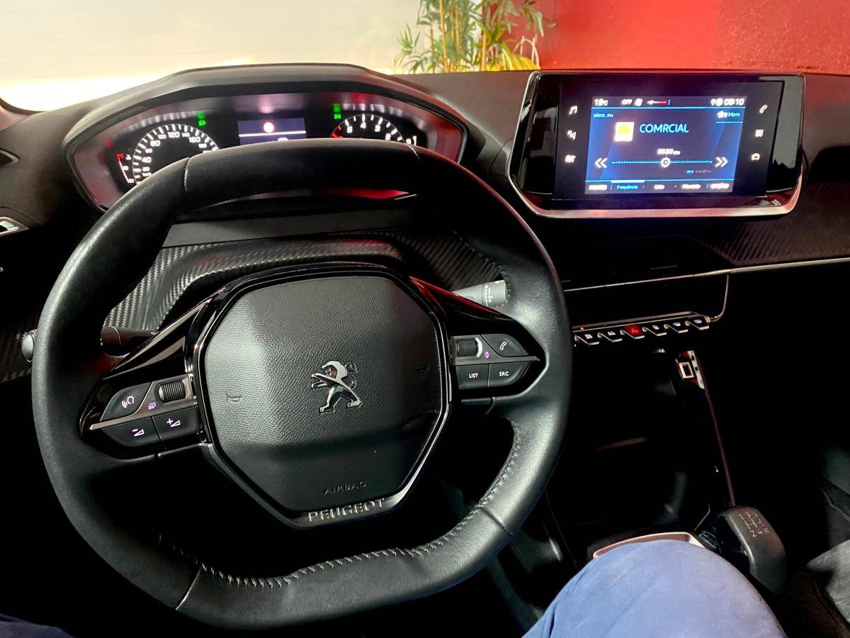 peugeot-208-2022-gasolina-1199cc