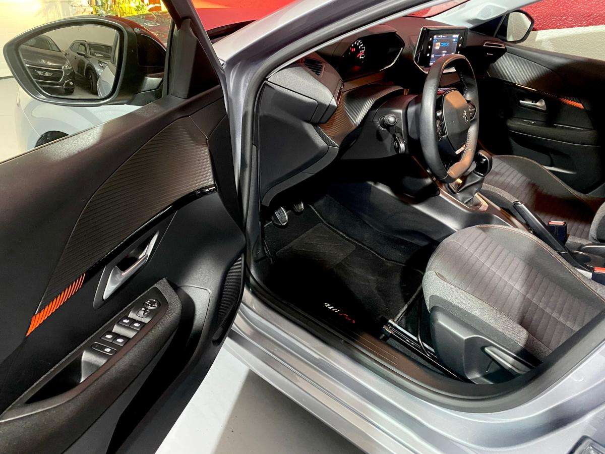 peugeot-208-2022-gasolina-1199cc