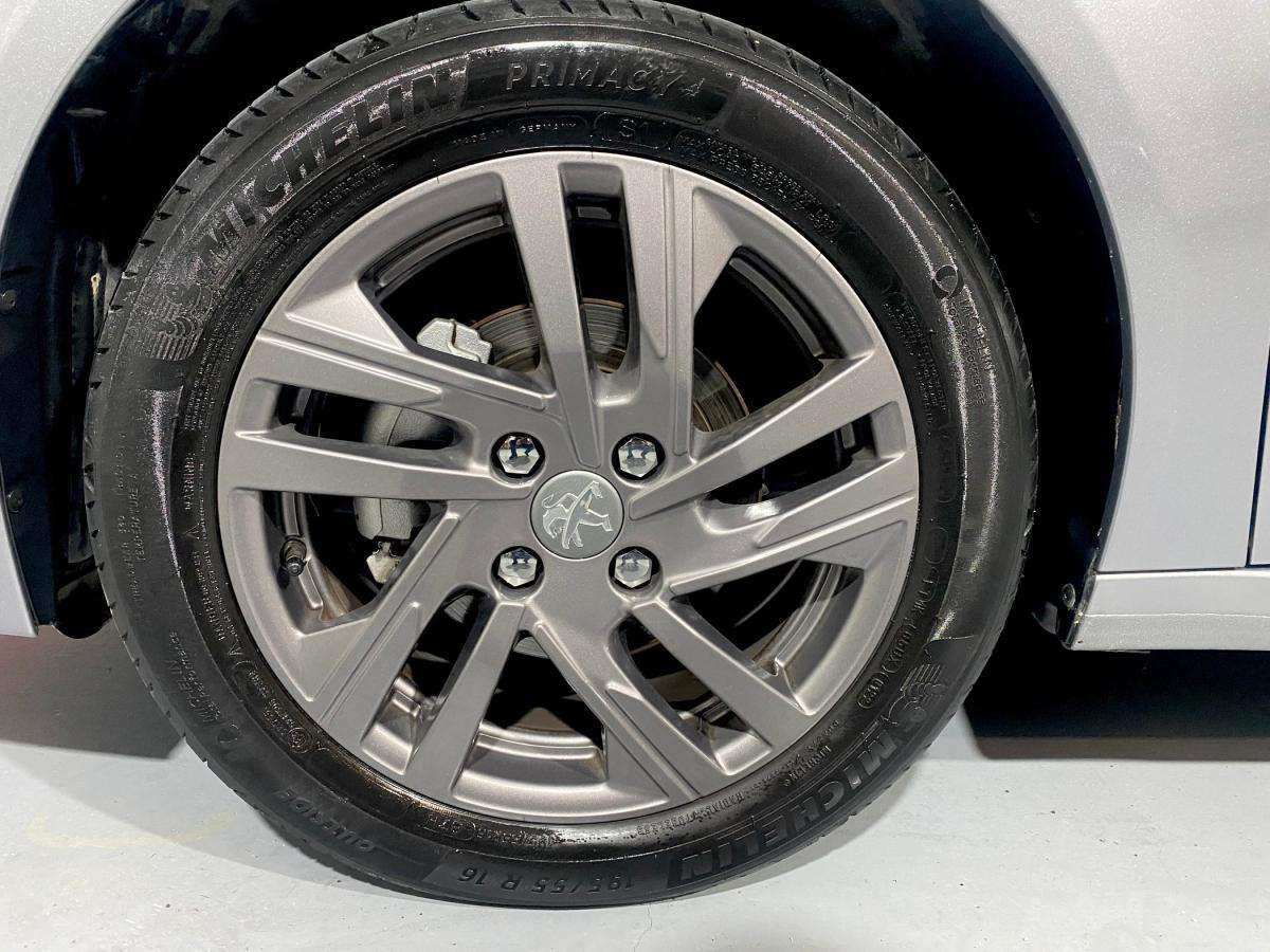 peugeot-208-2022-gasolina-1199cc
