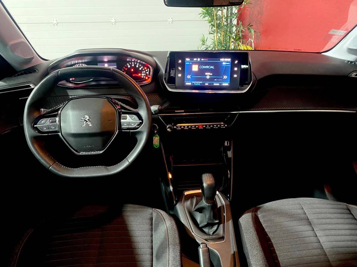 peugeot-208-2022-gasolina-1199cc