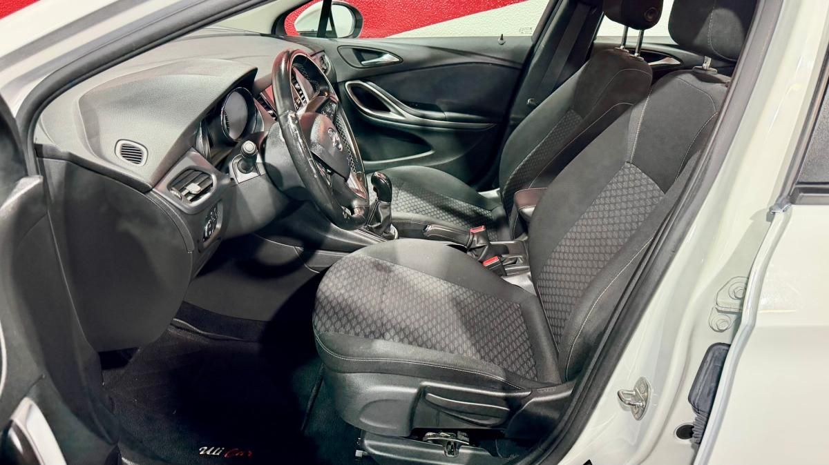 opel-astra-2020-diesel-1496cc
