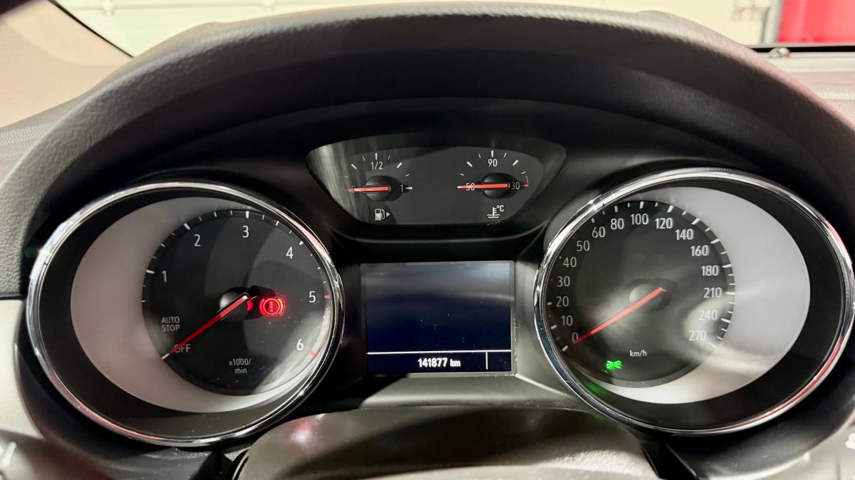 opel-astra-2020-diesel-1496cc