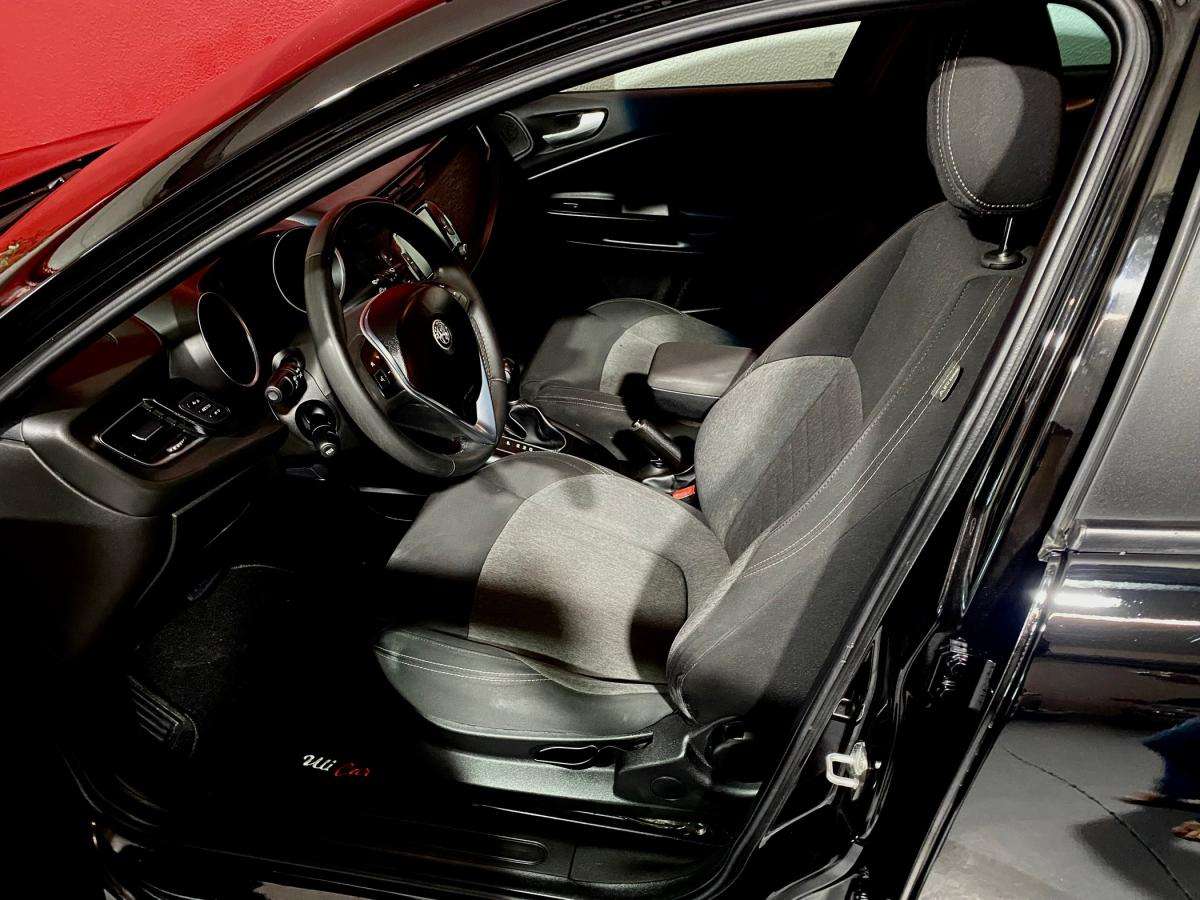 alfa-romeo-giulietta-2019-diesel-1598cc