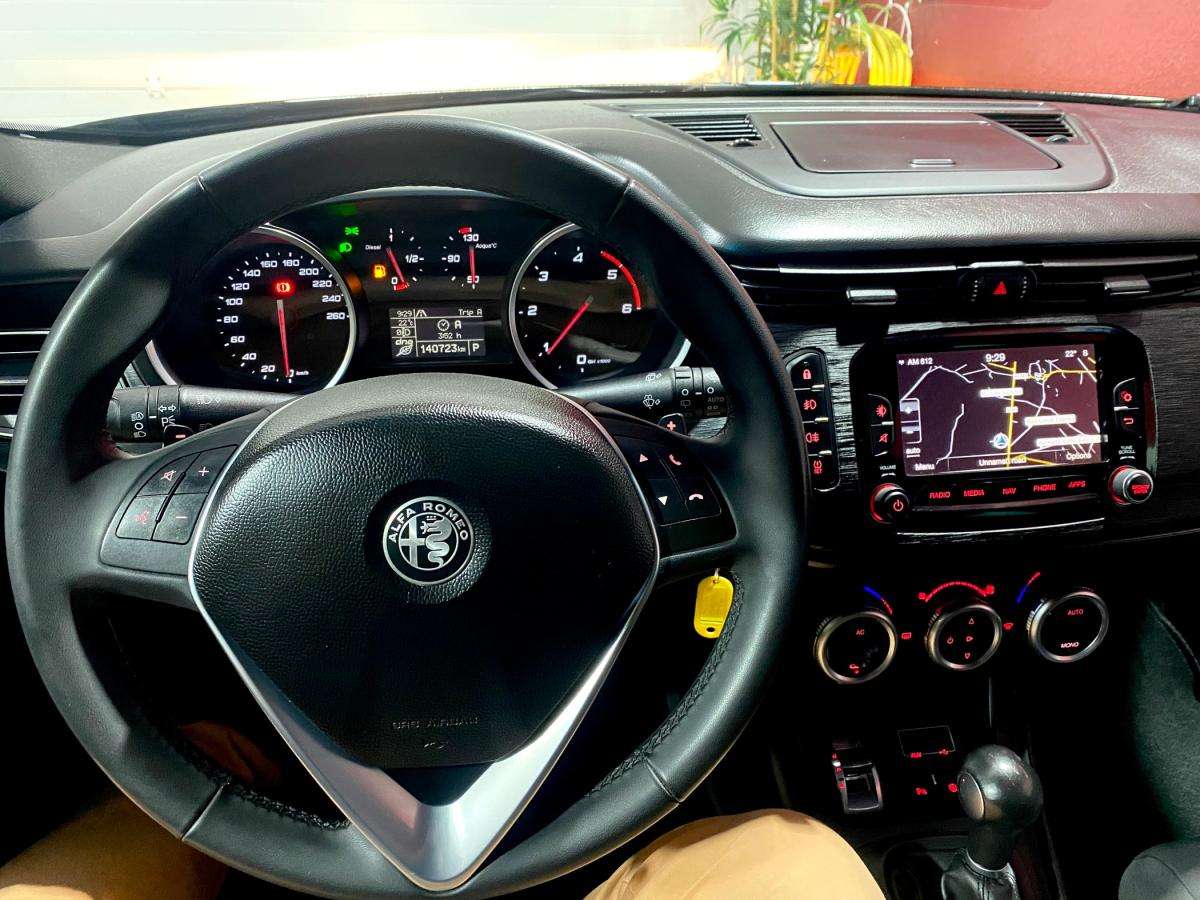 alfa-romeo-giulietta-2019-diesel-1598cc