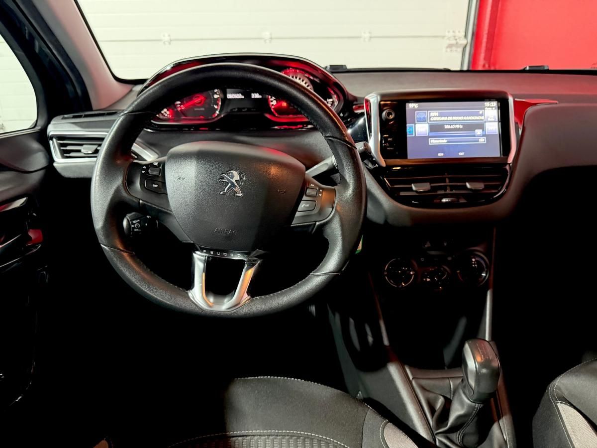 peugeot-208-2015-gasolina-1199cc