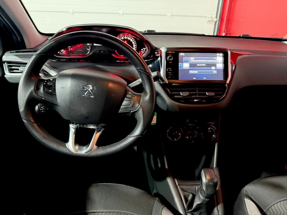 peugeot-208-2015-gasolina-1199cc