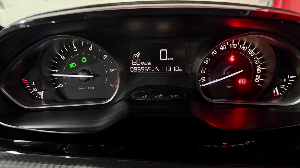 peugeot-2008-2017-gasolina-1199cc