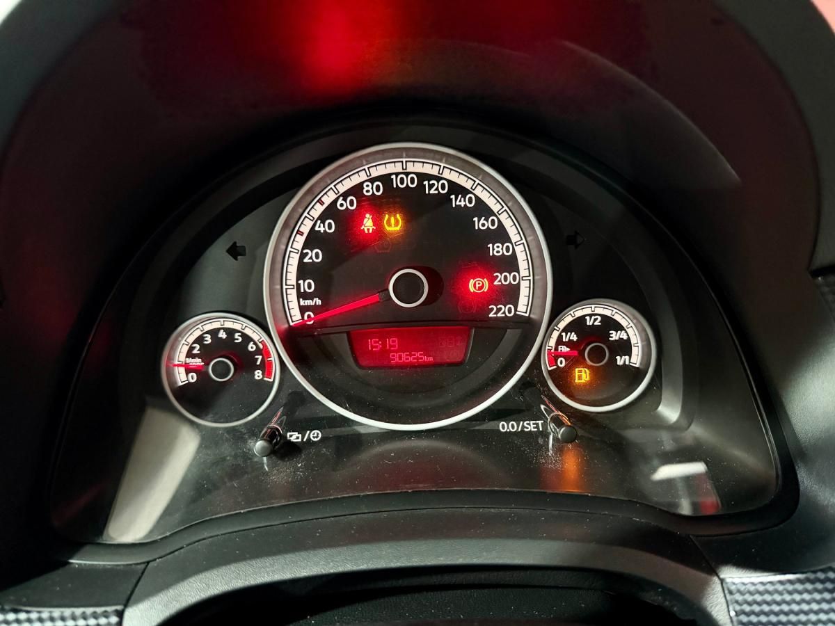 volkswagen-up-2016-gasolina-999cc