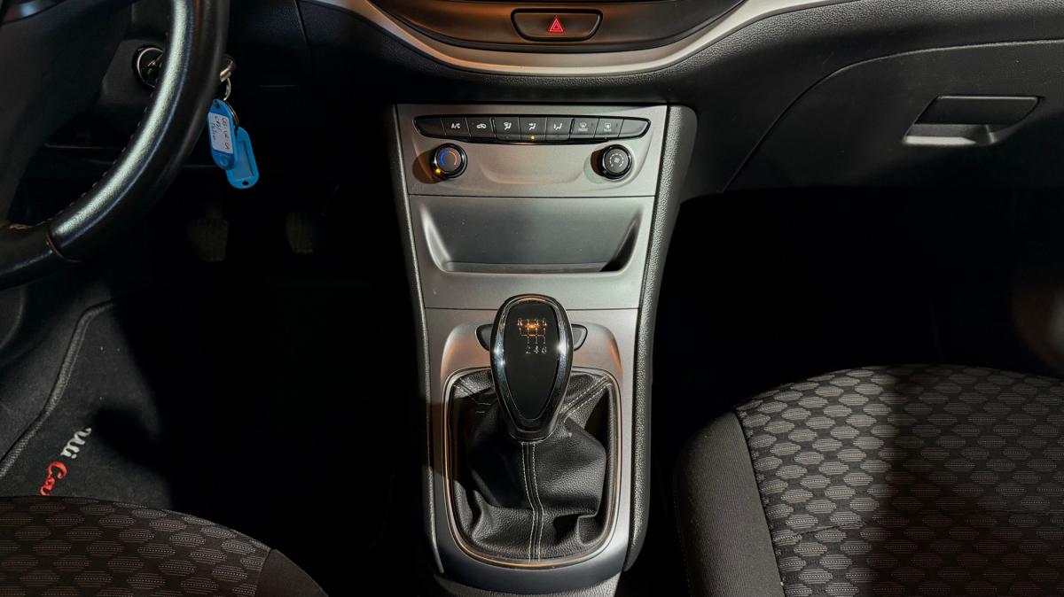 opel-astra-2018-diesel-1598cc