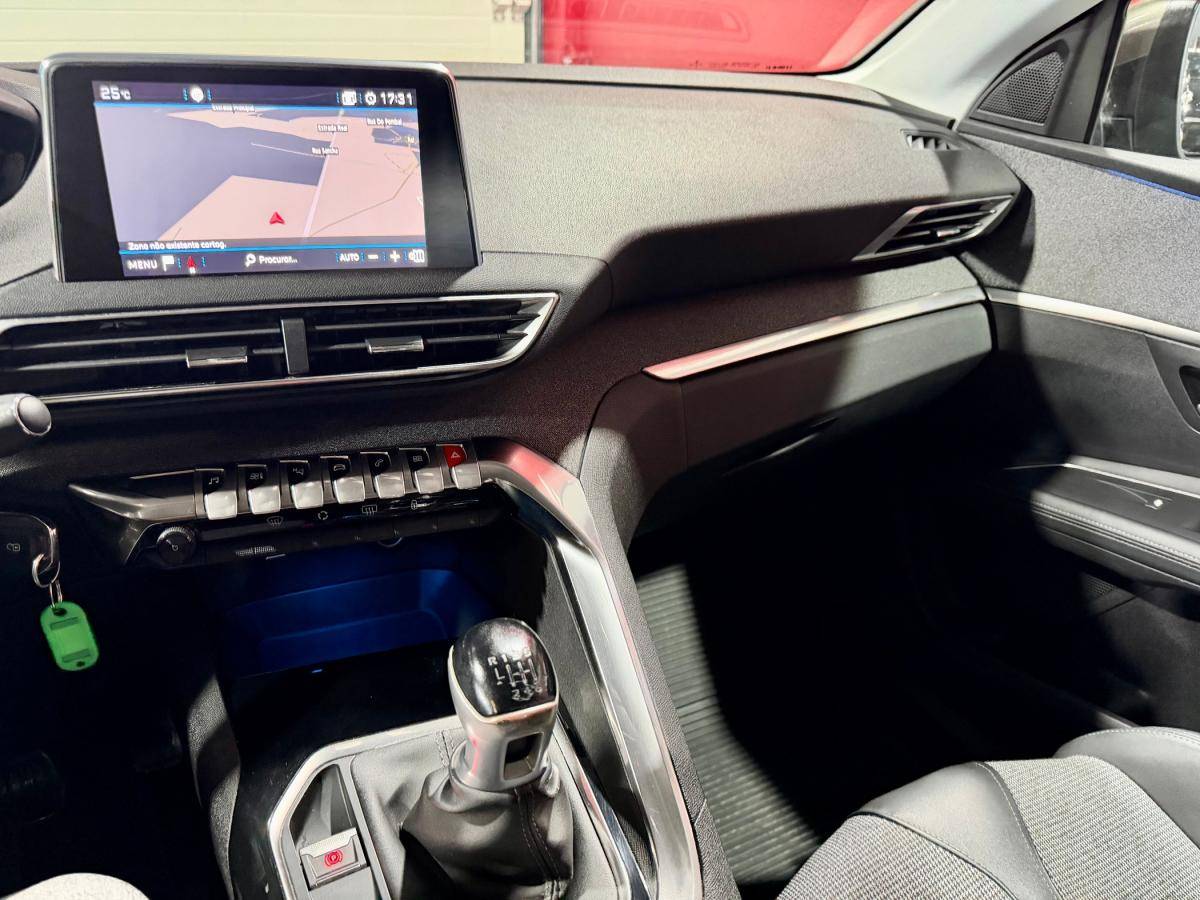 peugeot-3008-2019-diesel-1499cc
