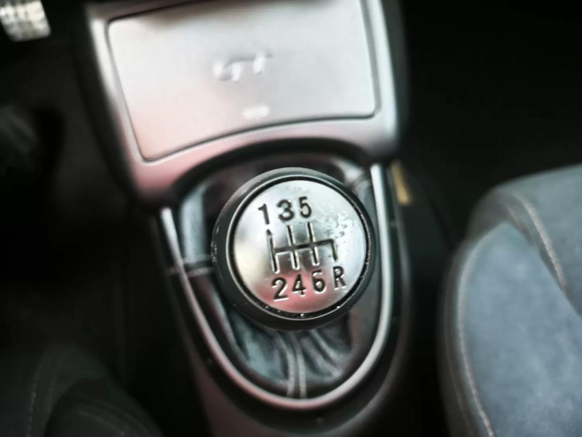 alfa-romeo-gt-2010-diesel-1910cc