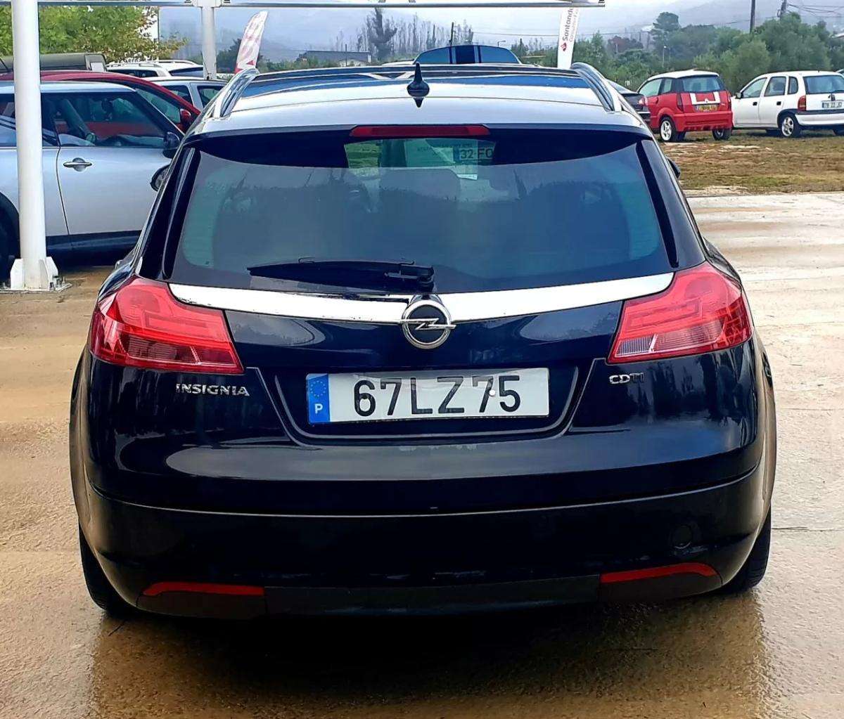 opel-insignia-sports-tourer-2011-diesel-1956cc