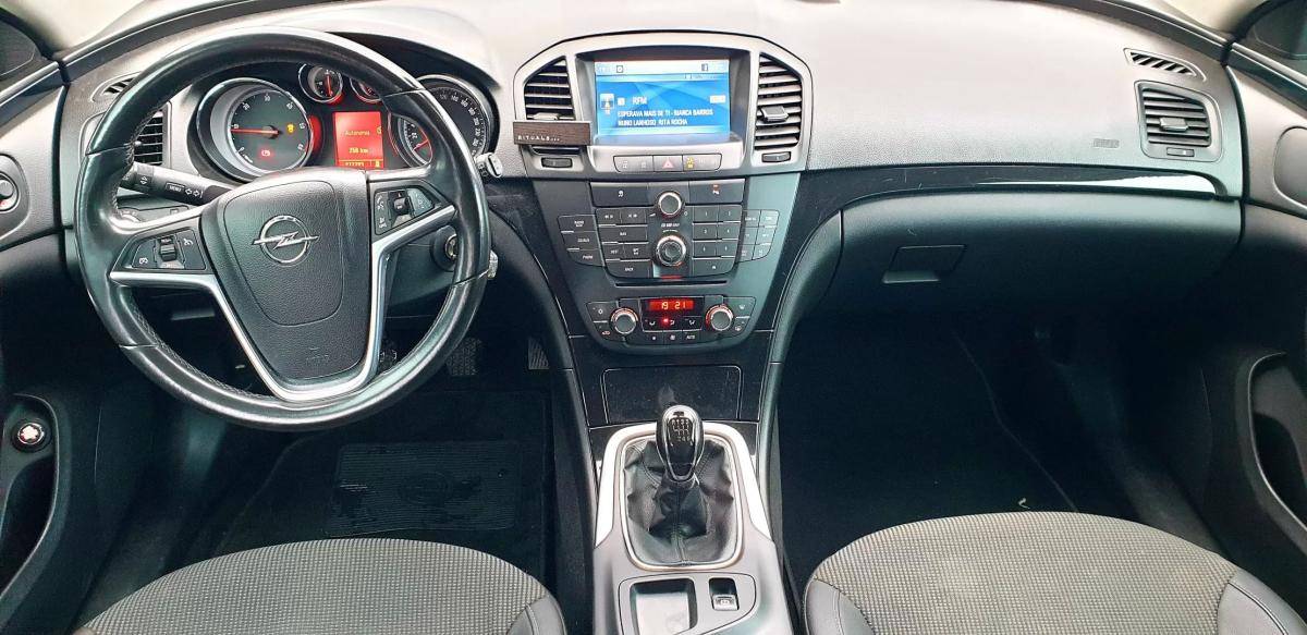 opel-insignia-sports-tourer-2011-diesel-1956cc