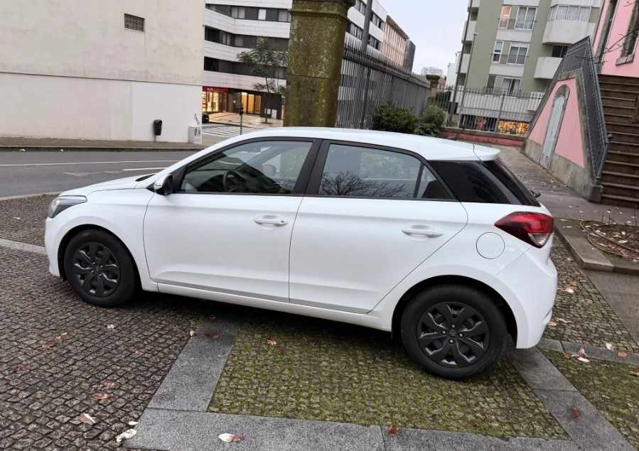 hyundai-i20-1-1-75cv-2017-diesel-1120cc