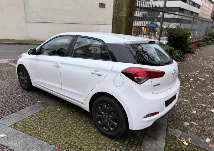 hyundai-i20-1-1-75cv-2017-diesel-1120cc