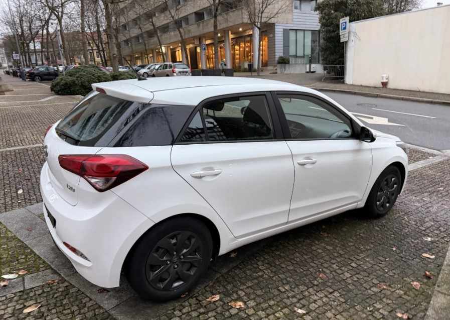 hyundai-i20-1-1-75cv-2017-diesel-1120cc