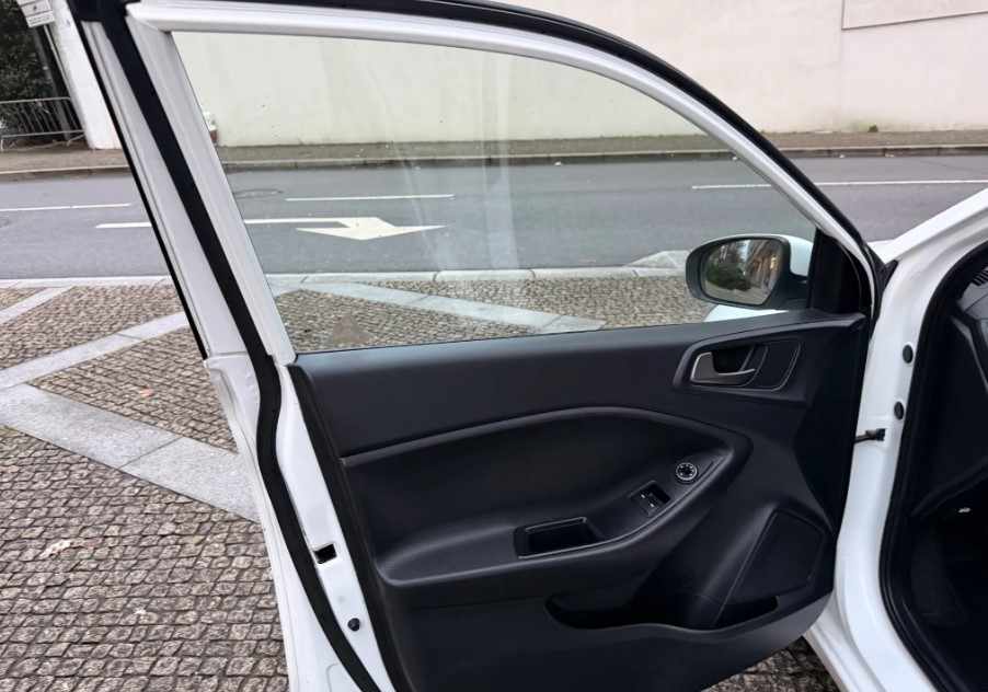 hyundai-i20-1-1-75cv-2017-diesel-1120cc