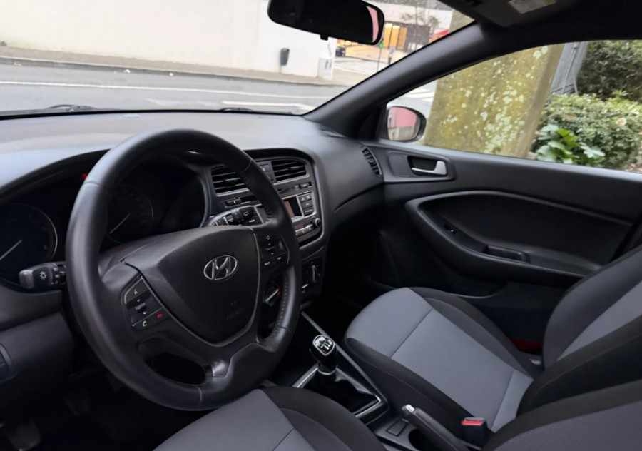 hyundai-i20-1-1-75cv-2017-diesel-1120cc