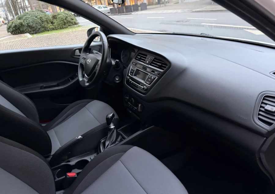 hyundai-i20-1-1-75cv-2017-diesel-1120cc