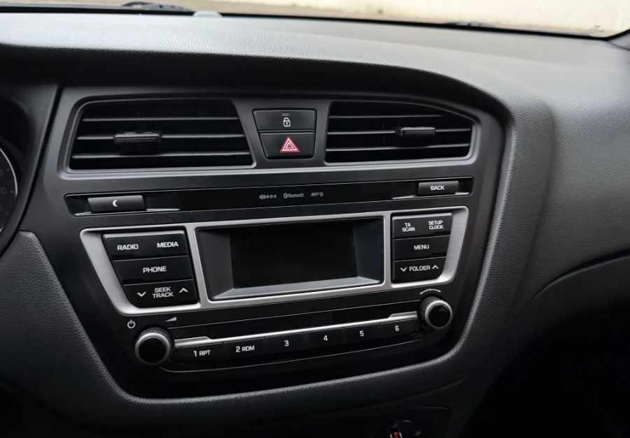 hyundai-i20-1-1-75cv-2017-diesel-1120cc