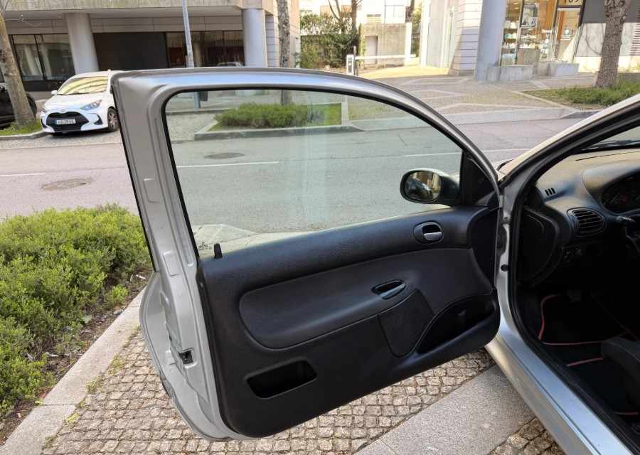 peugeot-206-2-0-hdi-2001-diesel-1997cc