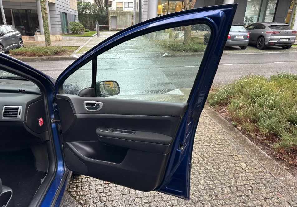 peugeot-307-1-4-hdi-2003-diesel-1398cc