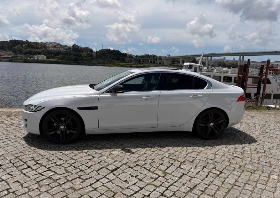 jaguar-xe-20d-2016-diesel-1999cc