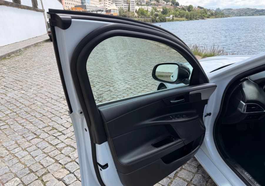 jaguar-xe-20d-2016-diesel-1999cc
