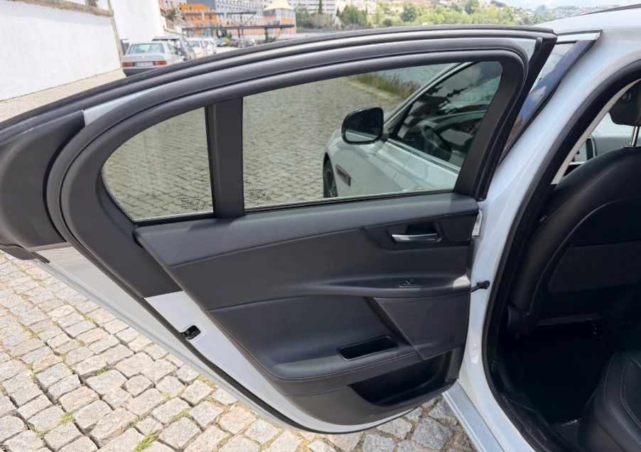 jaguar-xe-20d-2016-diesel-1999cc