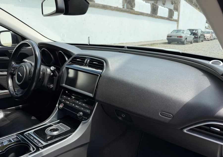 jaguar-xe-20d-2016-diesel-1999cc