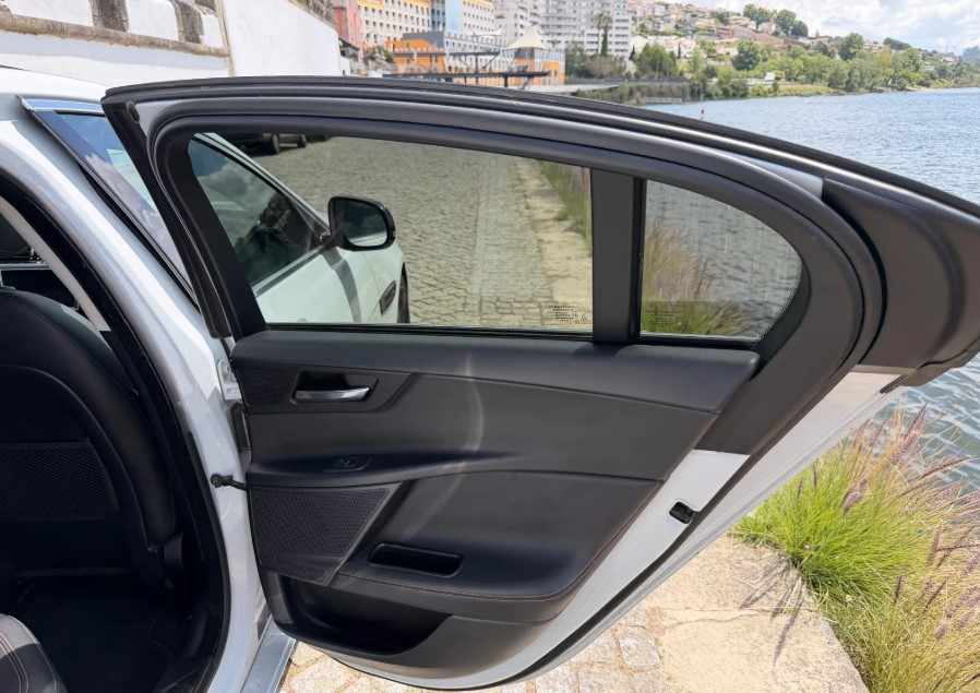 jaguar-xe-20d-2016-diesel-1999cc