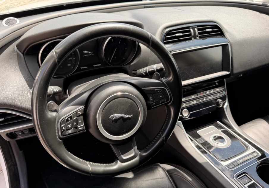 jaguar-xe-20d-2016-diesel-1999cc