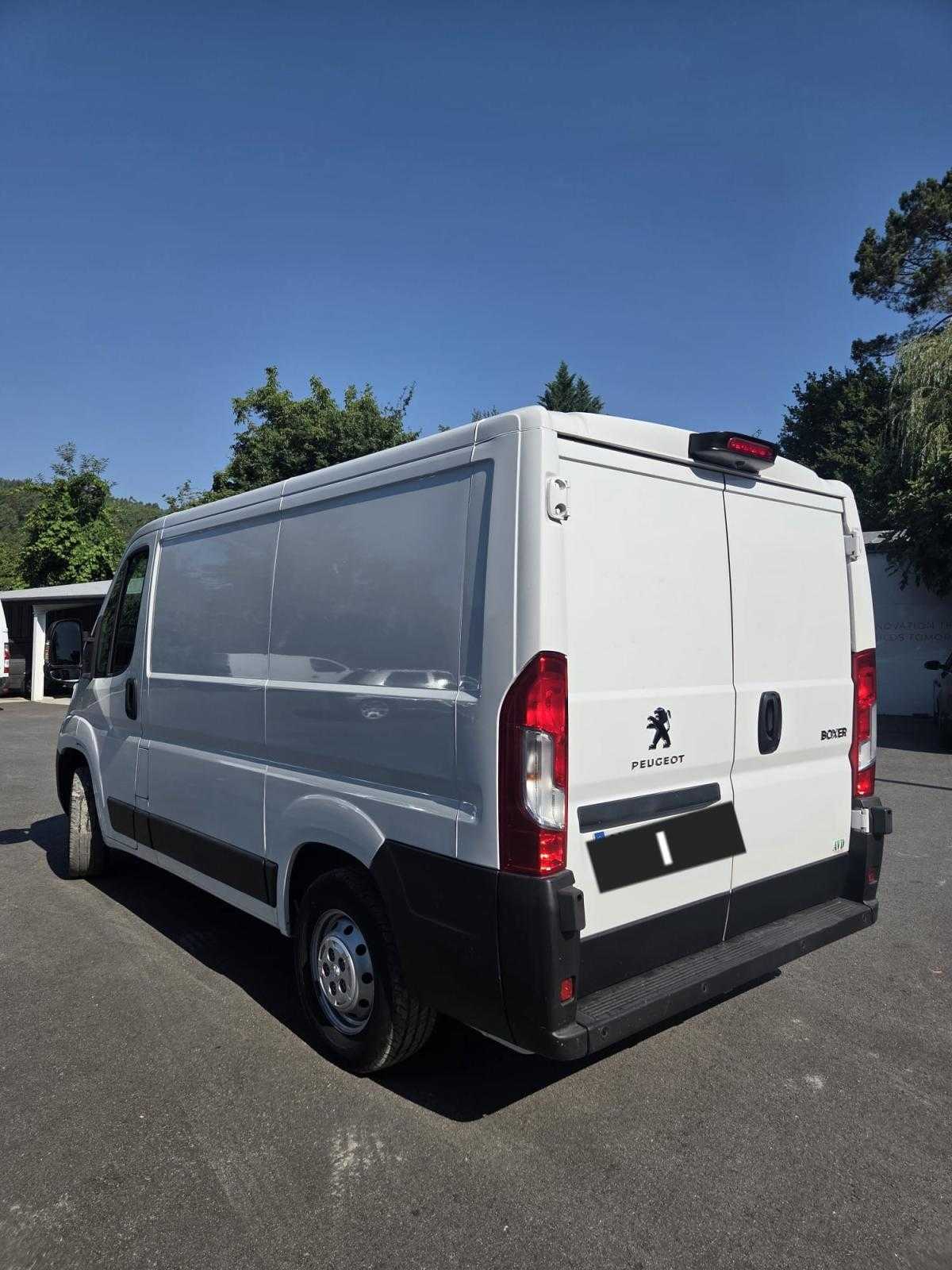 peugeot-boxer-2024-diesel-2179cc