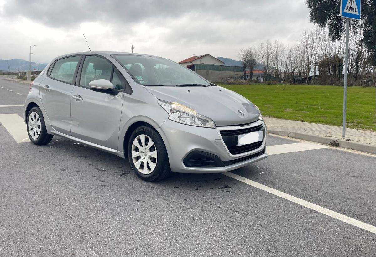 peugeot-208-2016-gasolina-1199cc
