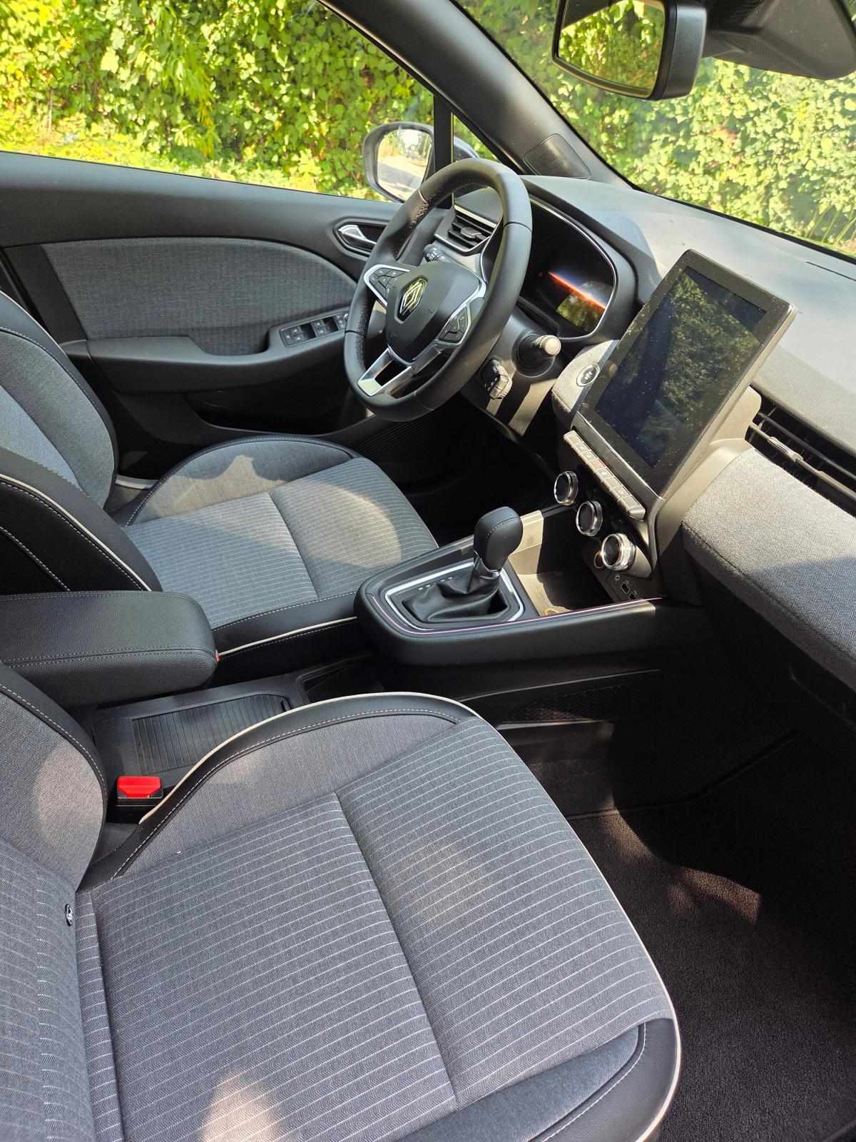 renault-clio-2023-hibrido-a-gasolina-1598cc