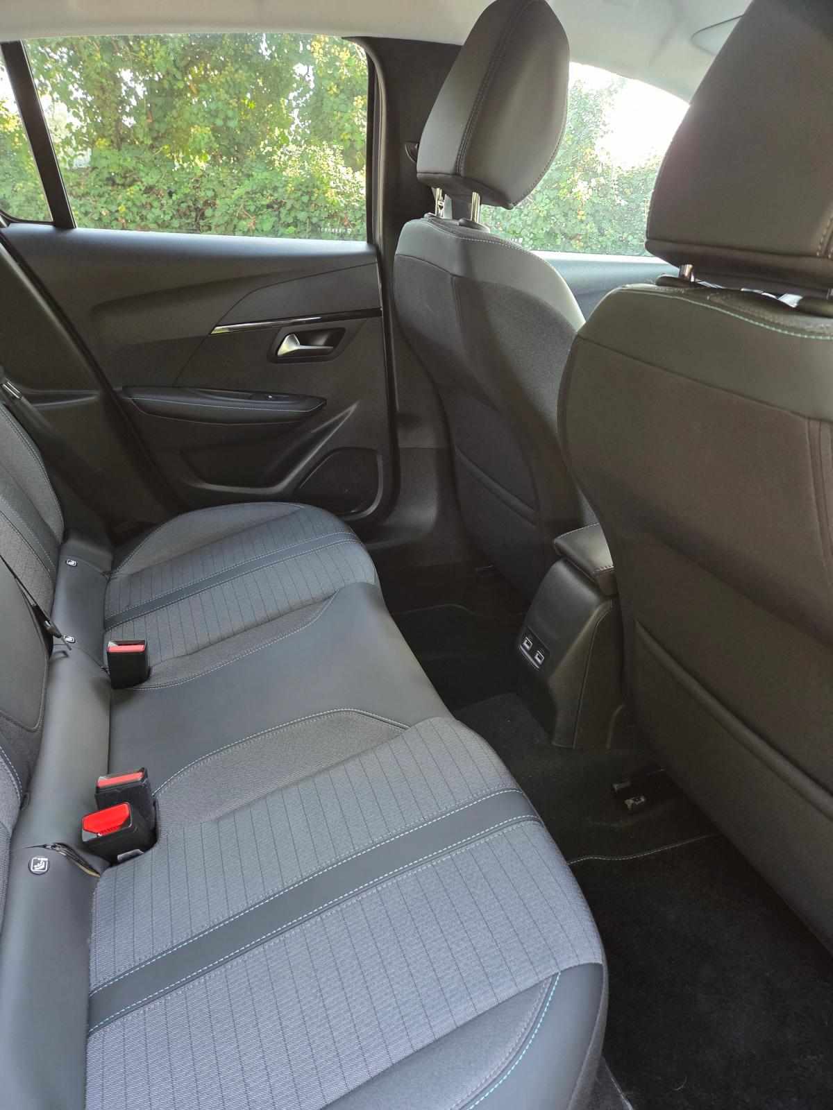 peugeot-208-2023-gasolina-1199cc