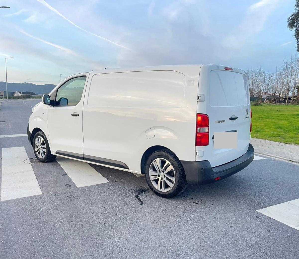 peugeot-expert-2021-diesel-1499cc