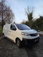 opel-vivaro-2023-diesel-1499cc