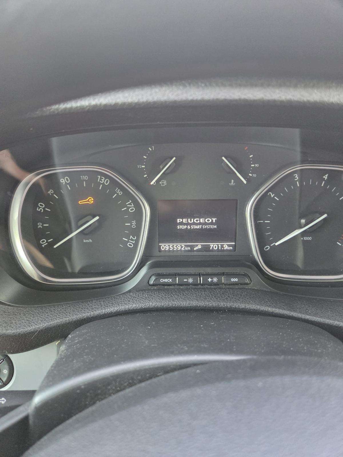 peugeot-expert-2020-diesel-1997cc
