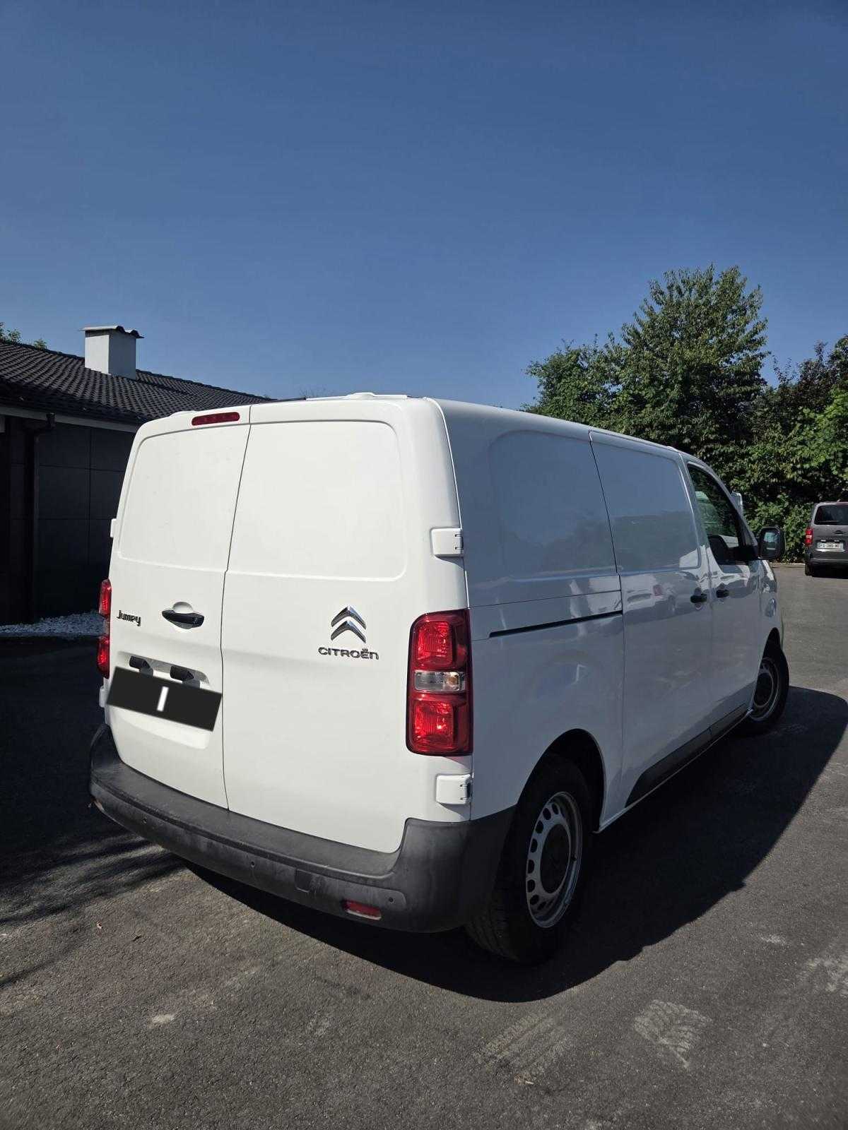 citroen-jumpy-2022-diesel-1499cc