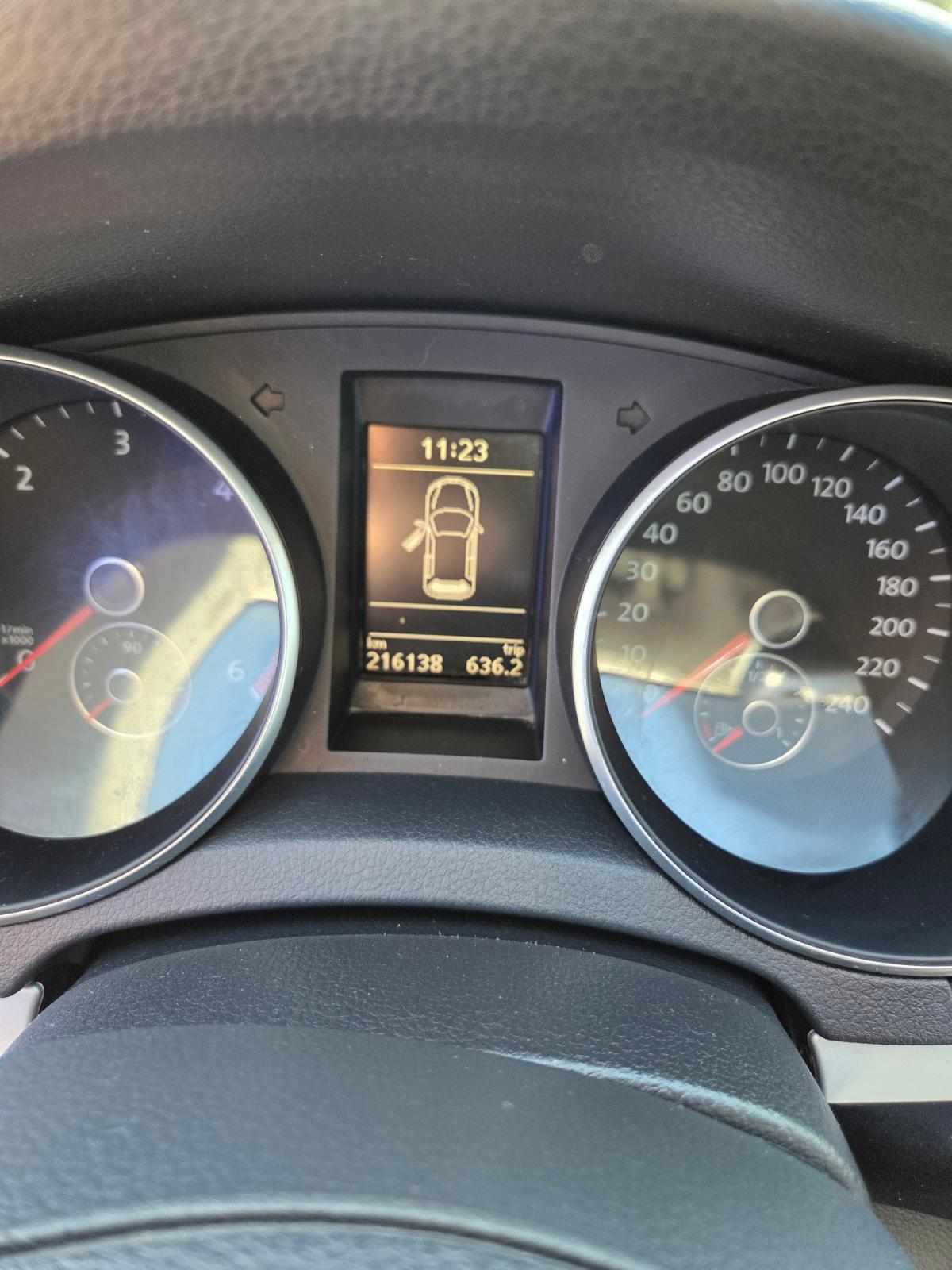 volkswagen-golf-2011-diesel-1598cc