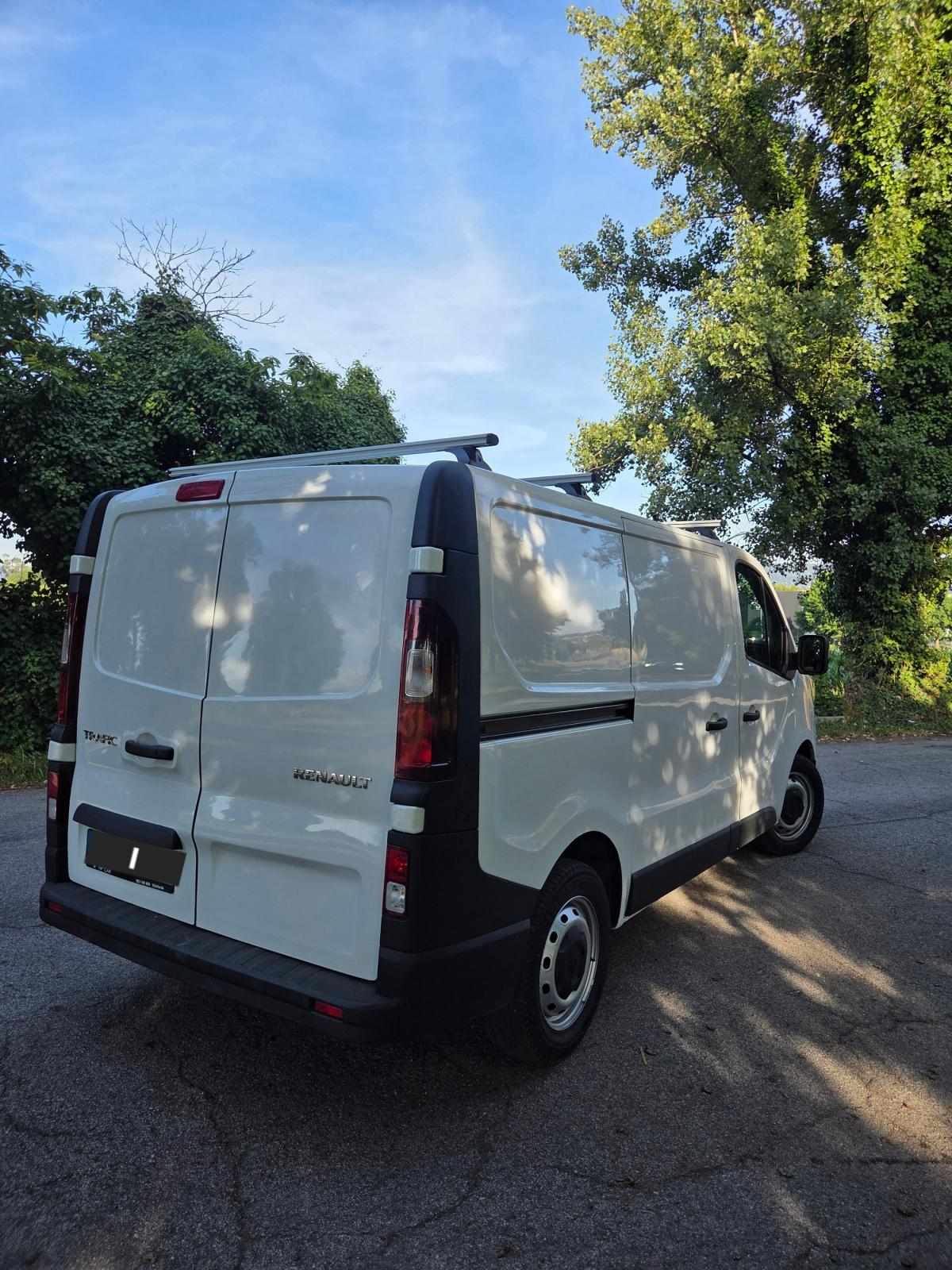 renault-trafic-2022-diesel-1997cc