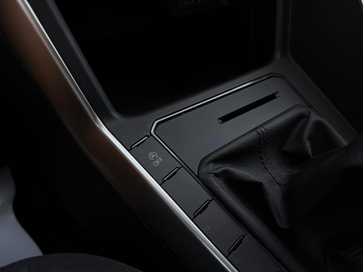 volkswagen-polo-2023-gasolina-999cc